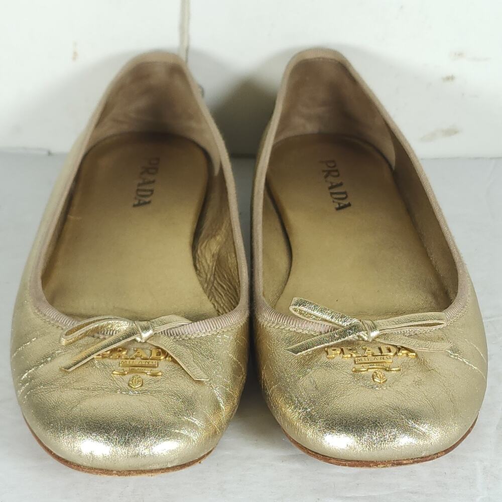 Prada Women's US5,5 EU35,5 Gold Leather Logo Bow Slip On Ballet Flats - Picture 4 of 16